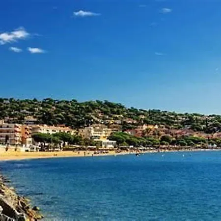 Saint-maxime Centre: T2 - 4 Couchages Avec Parking Et A Pied - Fr-1-226-483 Apartment Sainte-Maxime